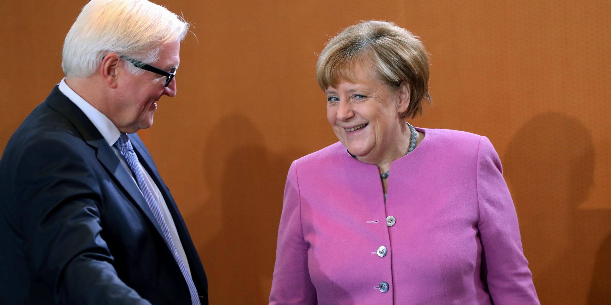 Steinmeier und Merkel auf einer Pressekonferenz