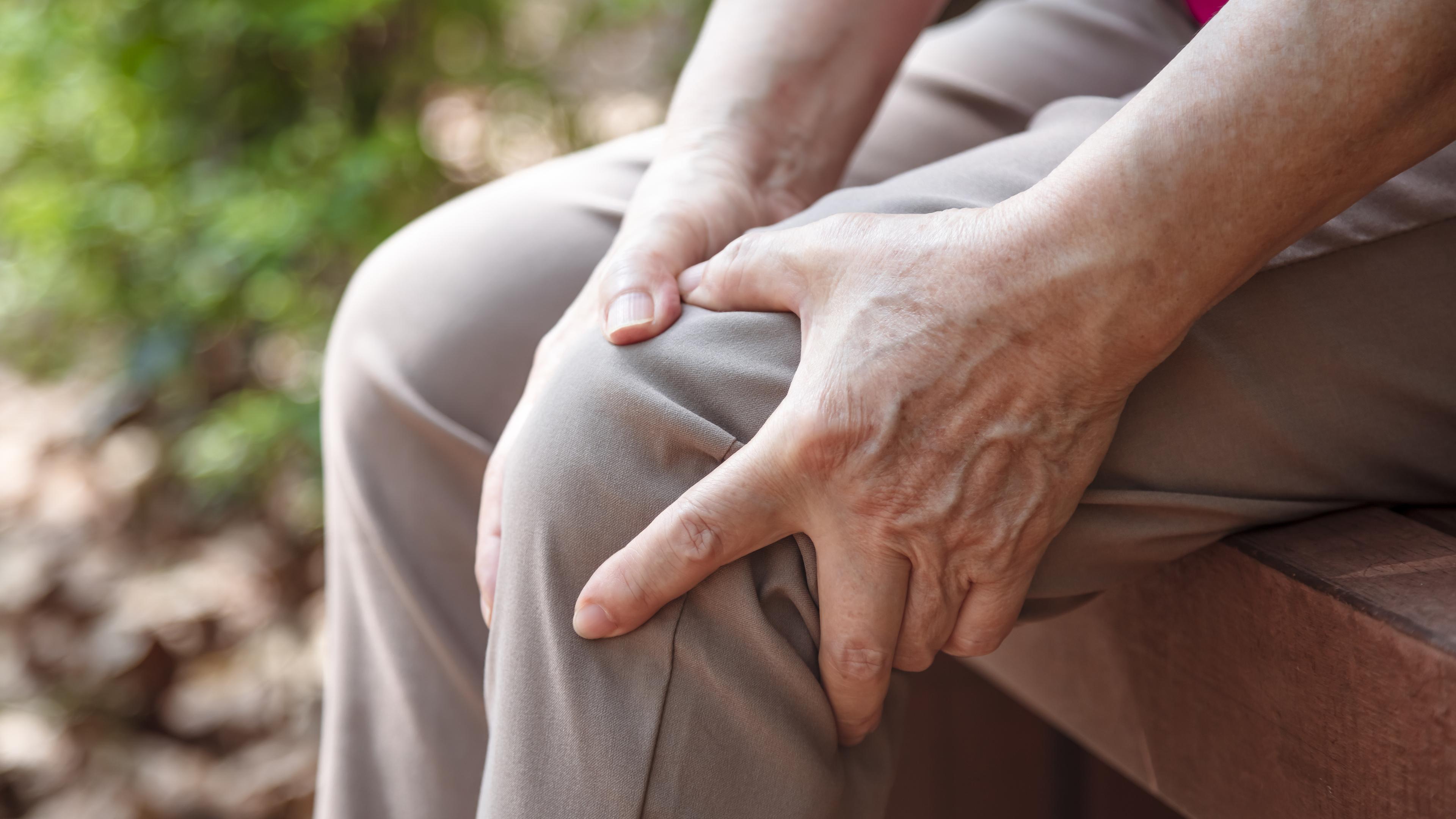 Arthrose, Schmerzen im Knie