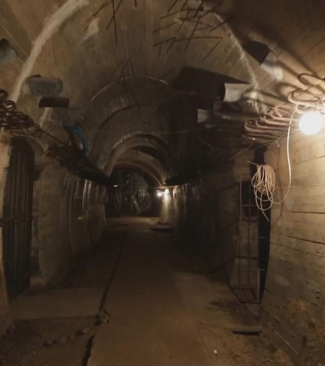 Geheime Unterwelten der SS: Das Geheimnis von Stechovice: Tunnelanlage unter Schloss Fürstenstein in der Woiwodschaft Niederschlesien in Polen..